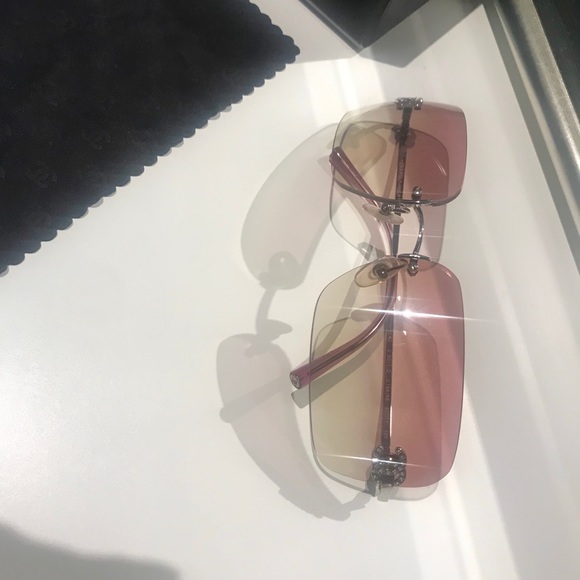 Like New💓 Chanel Sunglasses! Authentic ! - Picture 8 of 13